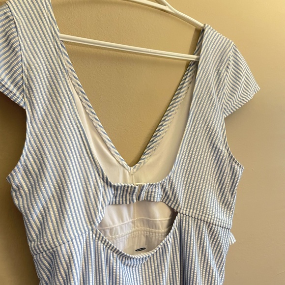 Old Navy Seersucker Blue & White One Piece Wrap Swimsuit Cap Sleeve Plus Size - Picture 9 of 13